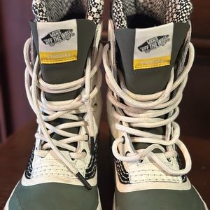 Vans Snow Boots